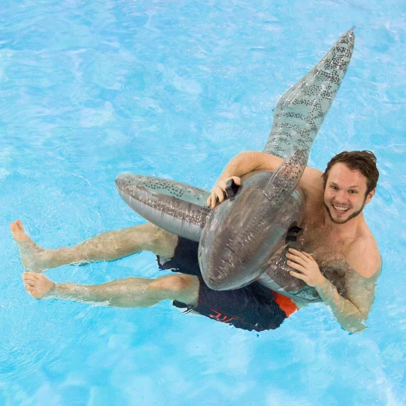Gonflable requin