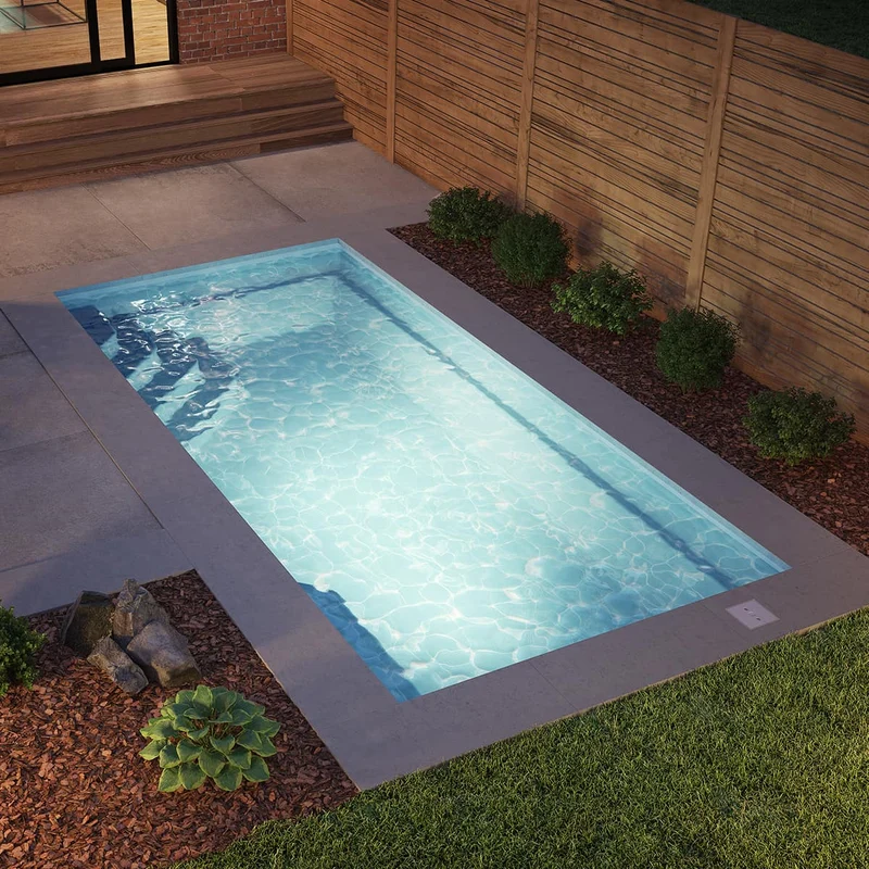 Piscine en fibre de verre - 10 x 20 pi