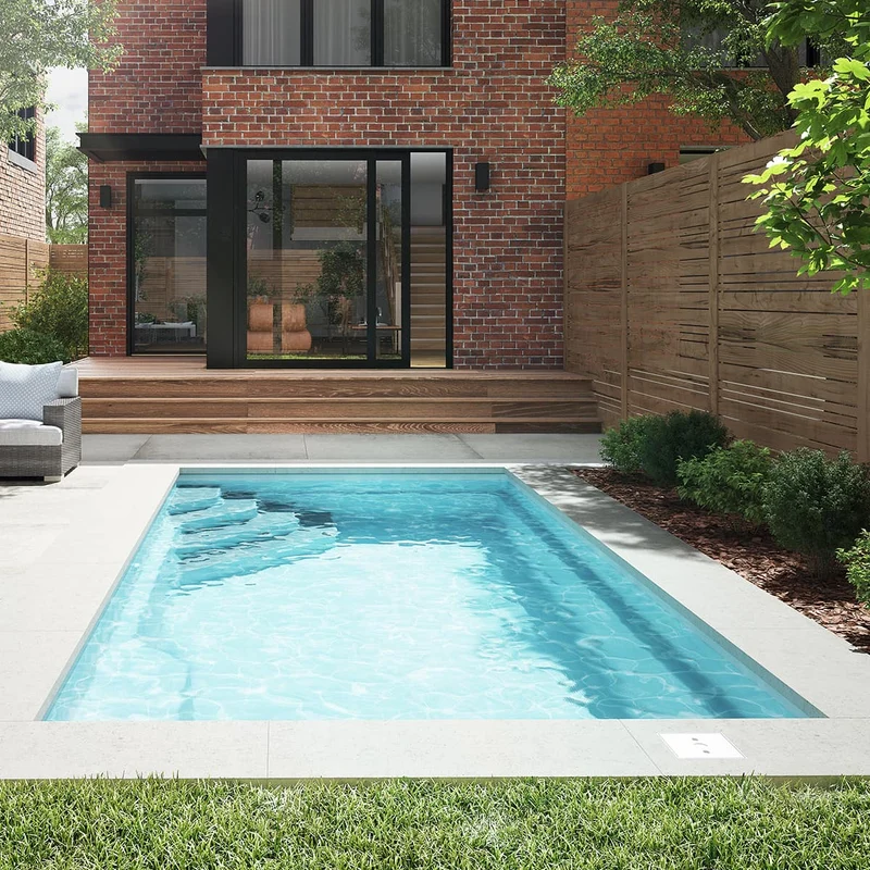 Piscine en fibre de verre - 10 x 20 pi