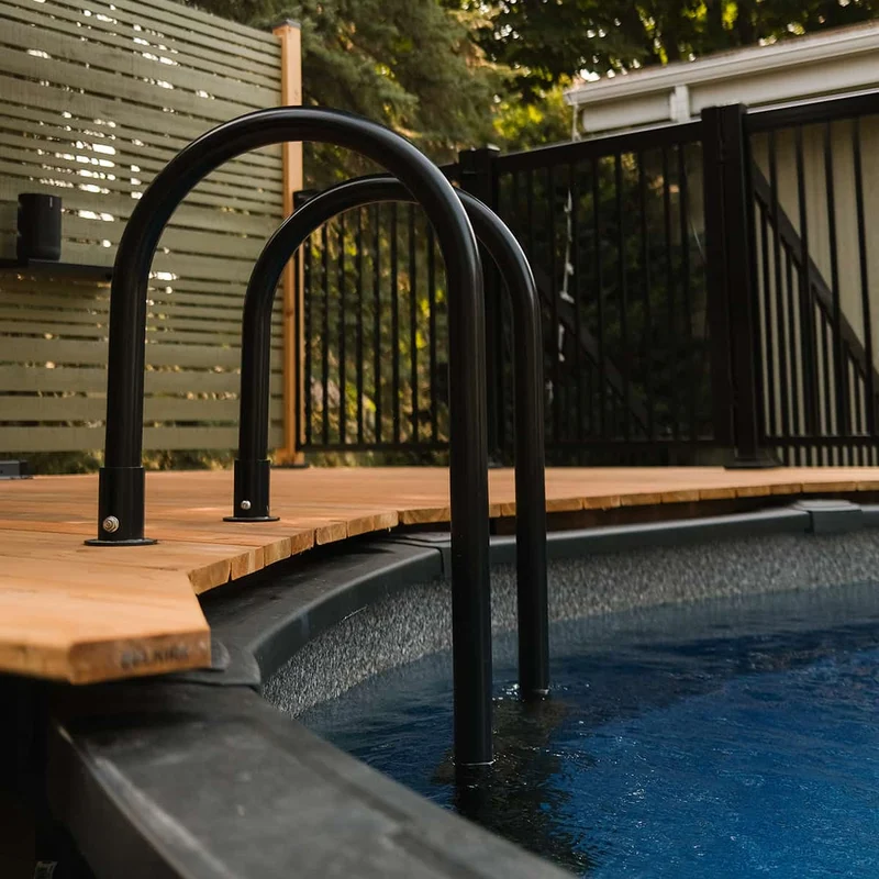 Échelle pour piscine hors terre