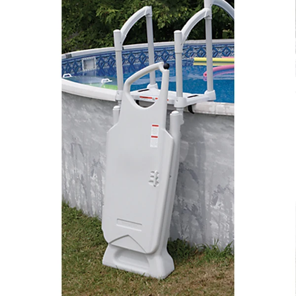 Échelle de piscine InnovaPlas avec porte sécuritaire