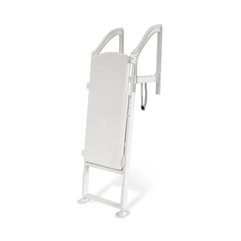 Échelle de piscine avec attaches par courroies