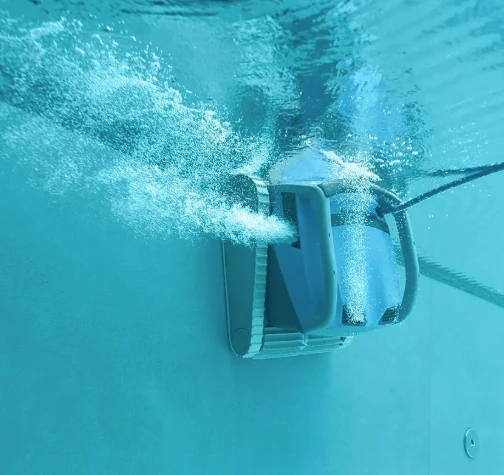 Aspirador de Piscina Eléctrico e Automático MAYTRONICS DOLPHIN M600 Active X6 limpa fundos robot