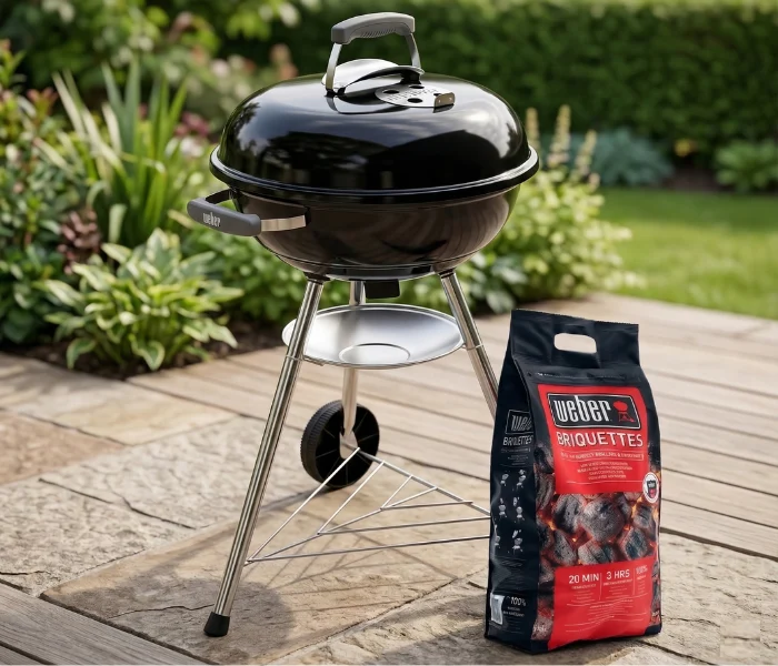 Kit Grelhador a carvão Compact 47 Kettle Weber + Briquetes 8kg Weber