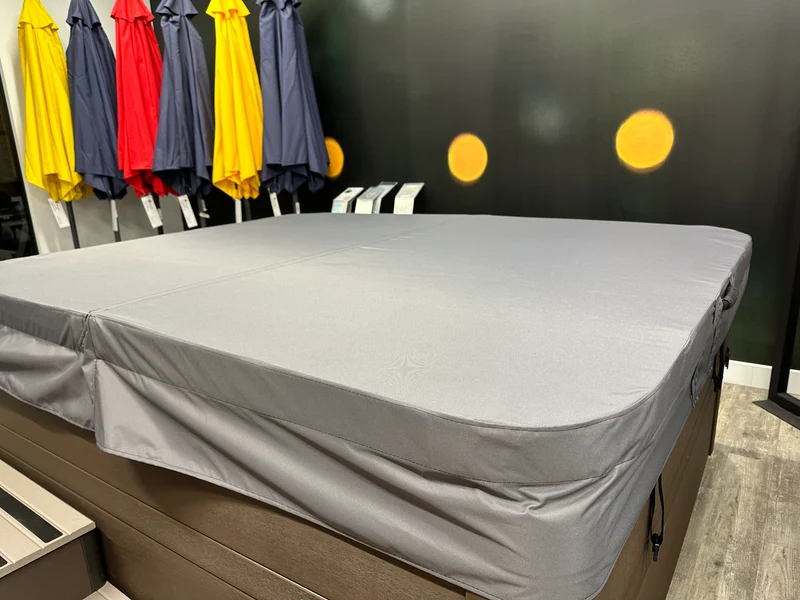 Couvercle de Spa BullFrog Spas 68" x 84" – Compatible avec les Modèles A5 et R5L