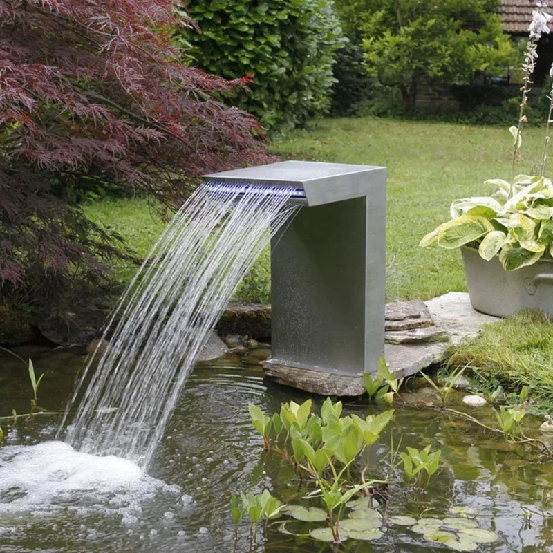STRAIGHT LED - cascade Etang & Piscine - inox 316L, incl. accessoires de raccordement 1 ½" - LED strip 30 cm 1x20 bleu, transfo AC 12V/DE-06-12W, Lumen 180, EEK A+, 2,5 Watt - H54 x 30 x 42 cm