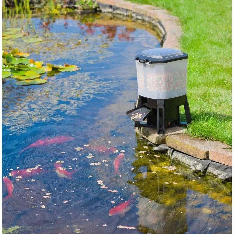 Distributeur automatique de nourriture pour poissons - énergie solaire (batterie 2200 mAh), réservoir 6 l, taille aliments 3-10 mm, intervalle d'alimentation : 1 à 6 ration(s)/jour avec réglage jusqu'à 20 sec., distribution nourriture horizontale à 120? a