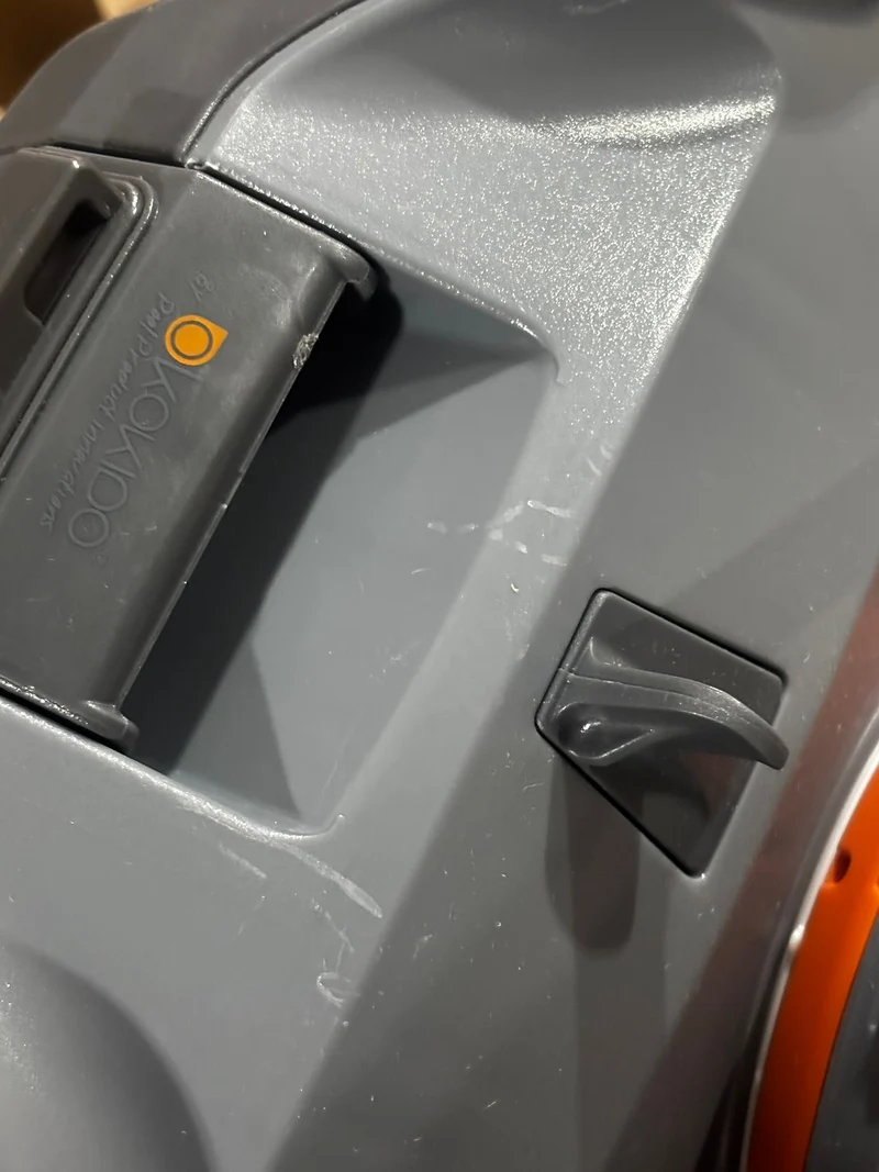 OUTLET Aspirador VEKTRO AUTO Limpa Fundos Bateria