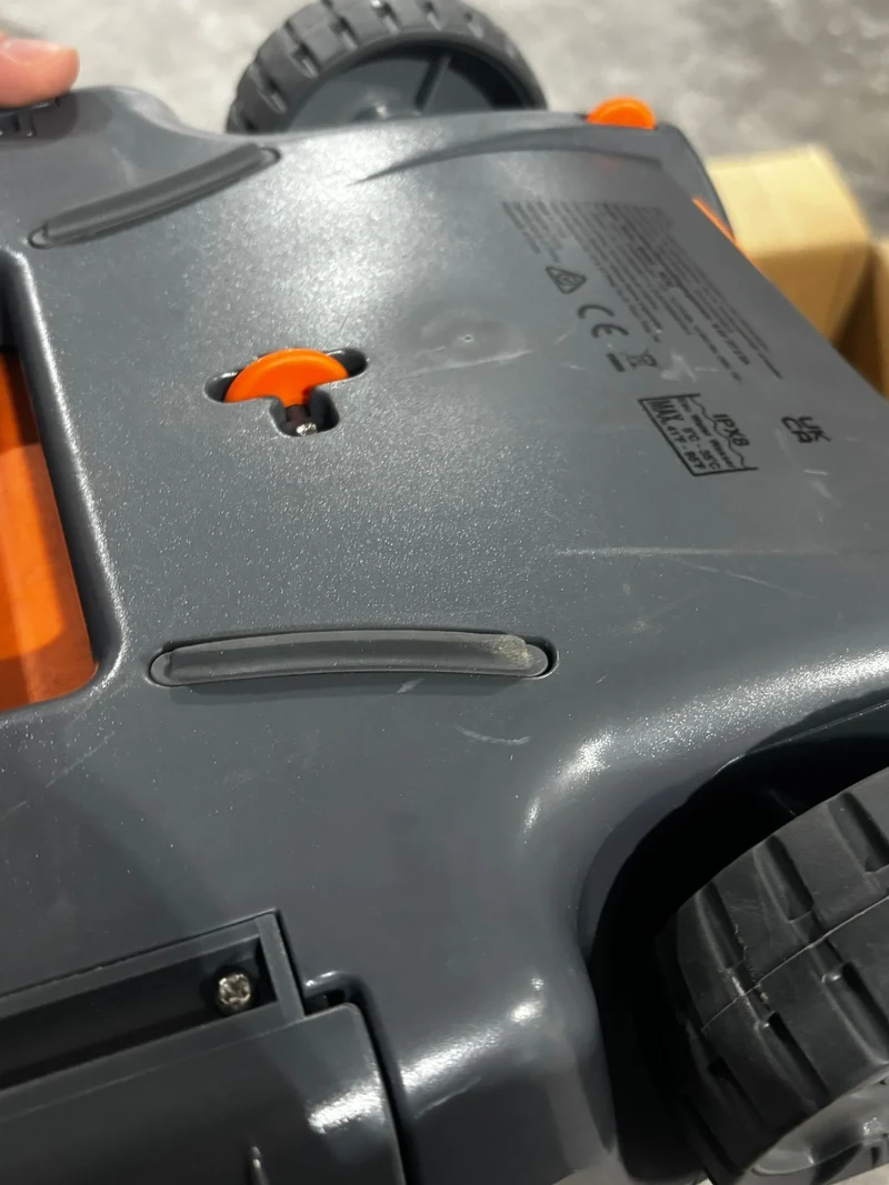 OUTLET Aspirador VEKTRO AUTO Limpa Fundos Bateria