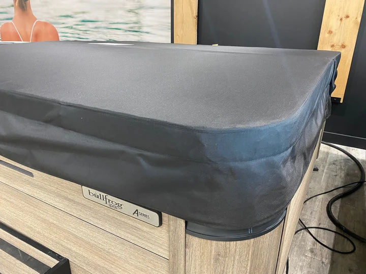 Couvercle de Spa Cal Spas 93" x 93" – Isolation Supérieure | Fabriqué au Canada