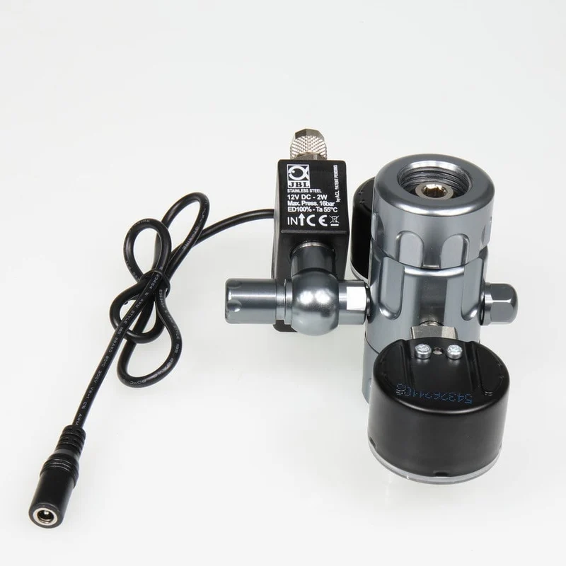 JBL PROFLORA CO2 REGULATOR PROFESSIONAL - Détendeur pour systèmes de fertilisation au CO2 des plantes d'aquarium, avec 2 manomètres et 1 électrovanne pour coupure nocturne.