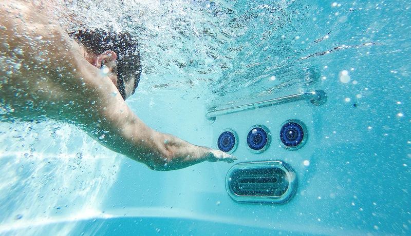 X2000 · Endless Pools