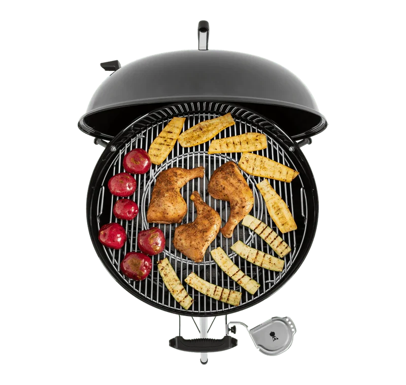 Kit Grelhador a carvão Gama Master-Touch GBS E-5750 + Utensílios Barbecue Weber