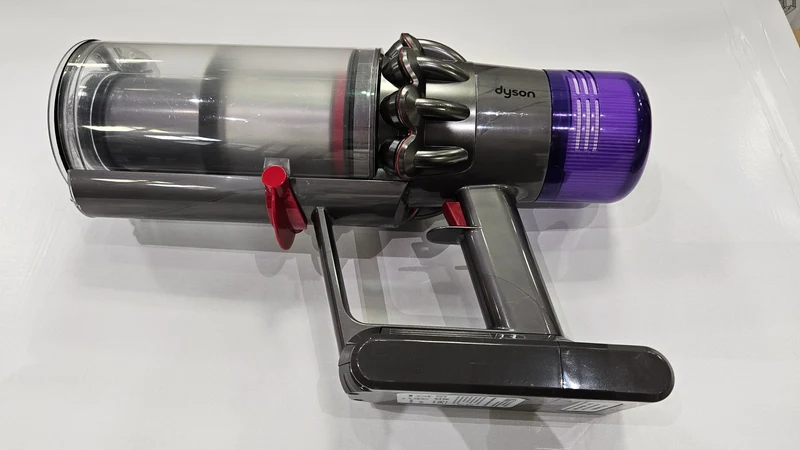 Dyson V11