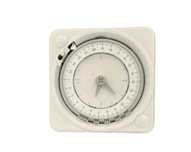 Horloge encastrée journalière - réserve de marche