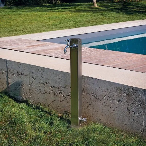 Fontaine borne jardin Fontana Quadrata Inox