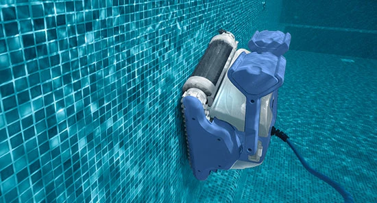 Robot piscine électrique Dolphin Explorer SF60 avec Chariot