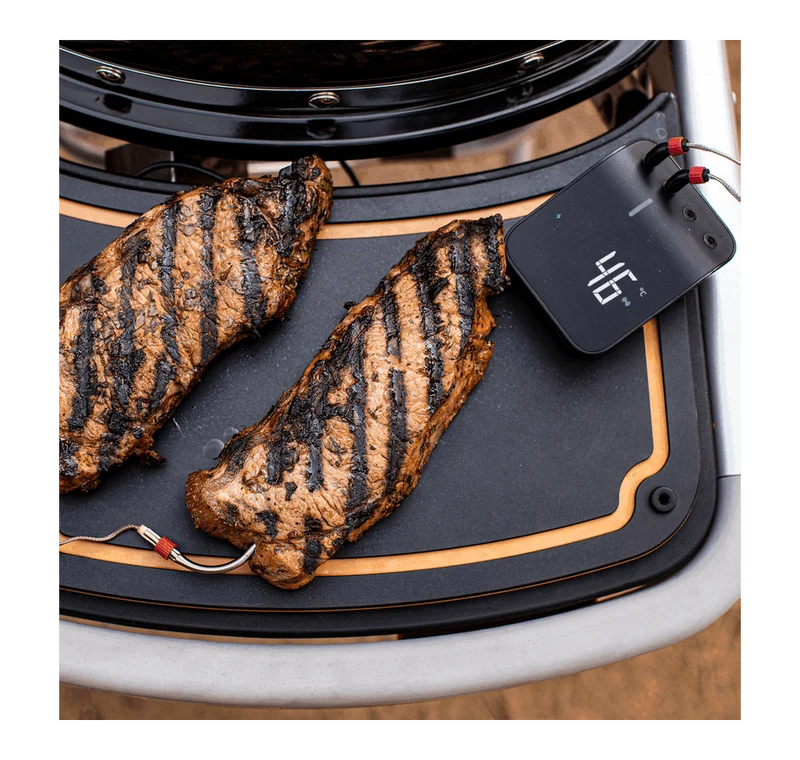 Suporte reversível Prep & Serve para o Weber Traveler