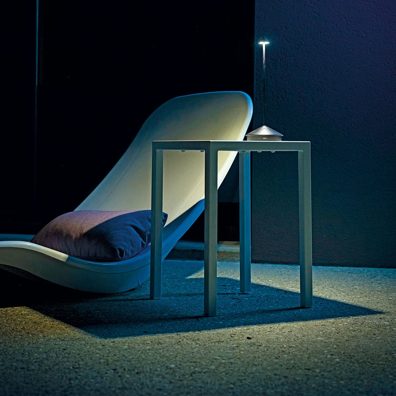 Lampe de table design Pinalight