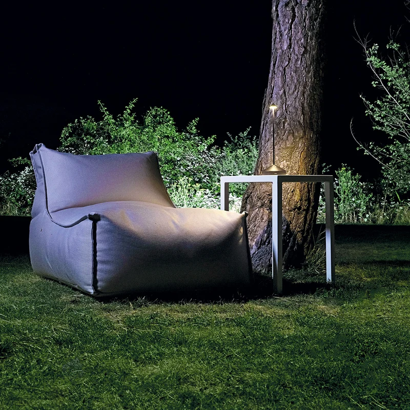 Lampe de table design Pinalight