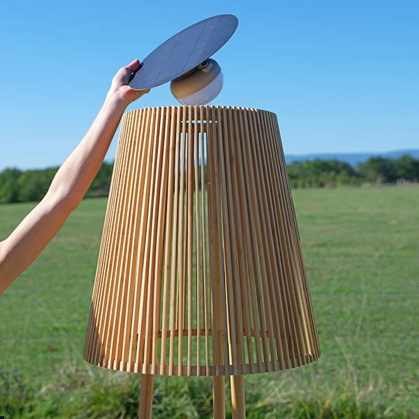 Lampadaire bois solaire Lamp Solar Mobil