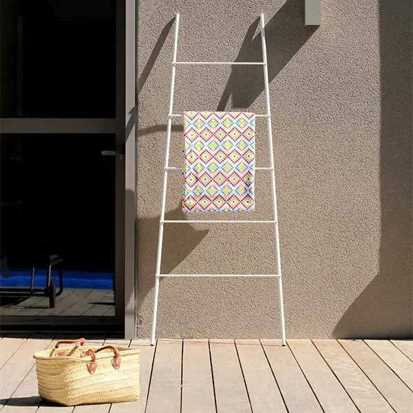 Porte serviette pour piscine Scala