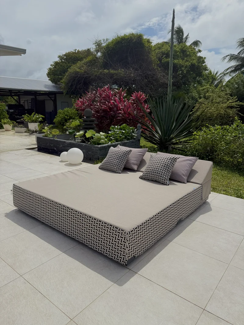 BED DE PLAGE ET PISCINE "MONTAGNE" - Cozip