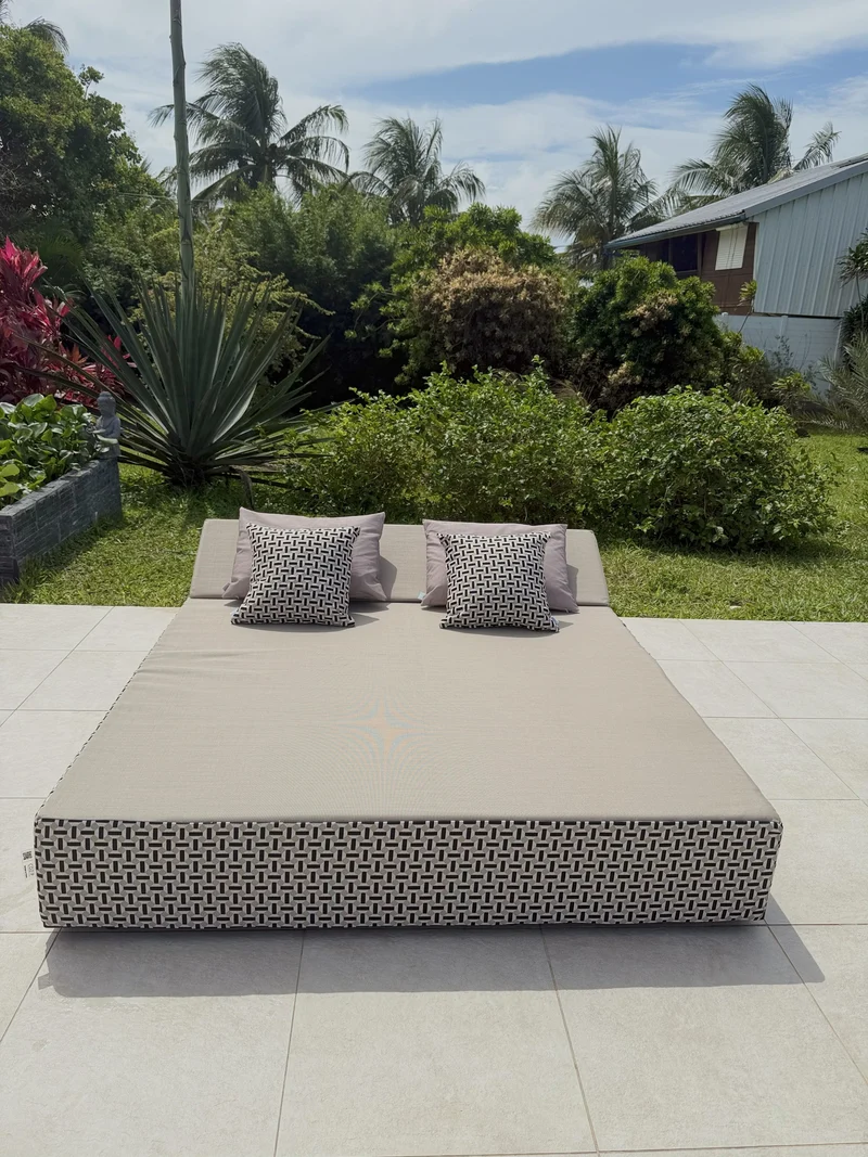 BED DE PLAGE ET PISCINE "MONTAGNE" - Cozip