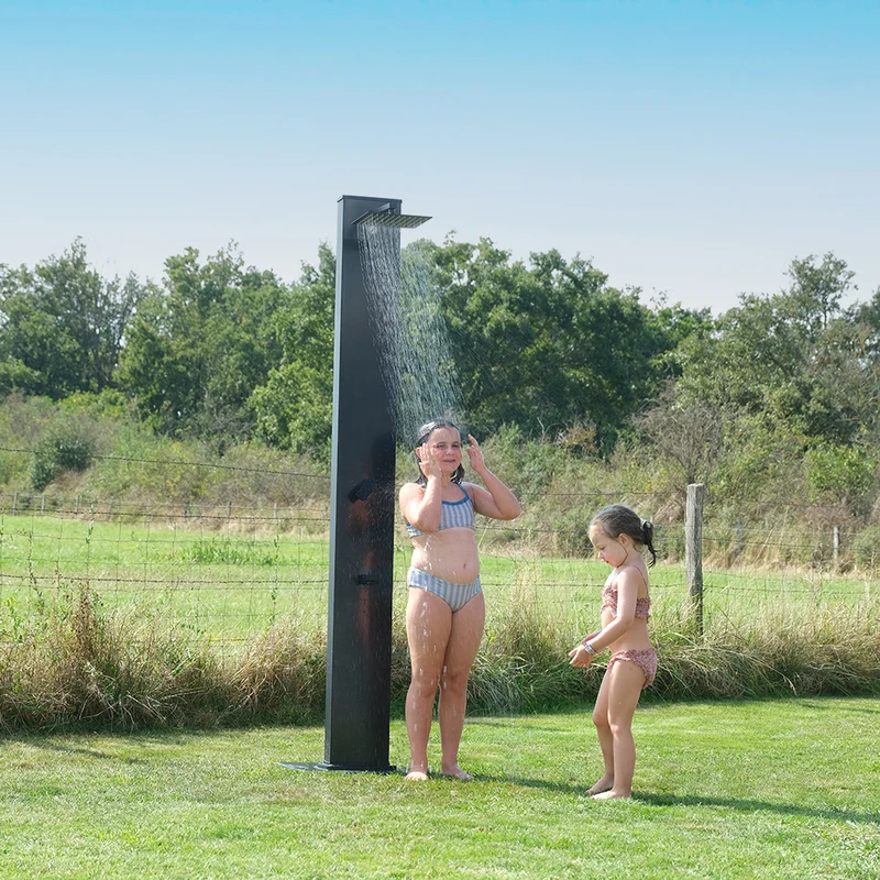 Douche solaire design Acqua-design