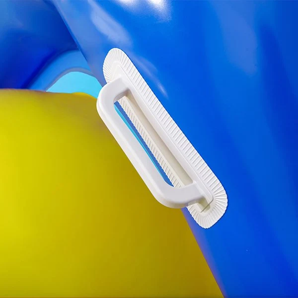 Toboggan géant piscine