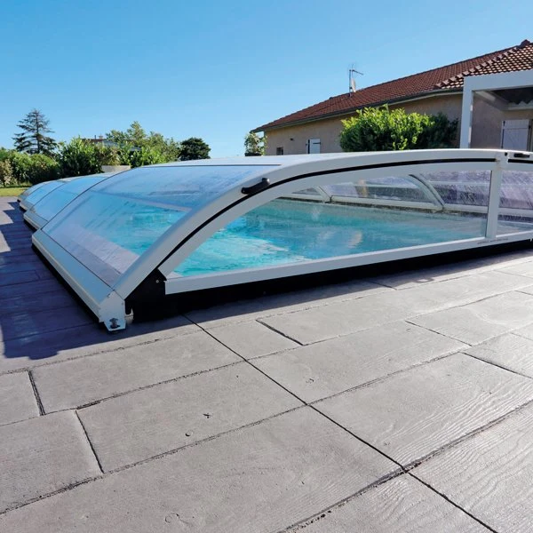 Abri bas piscine