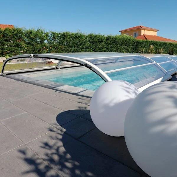 Abri bas piscine