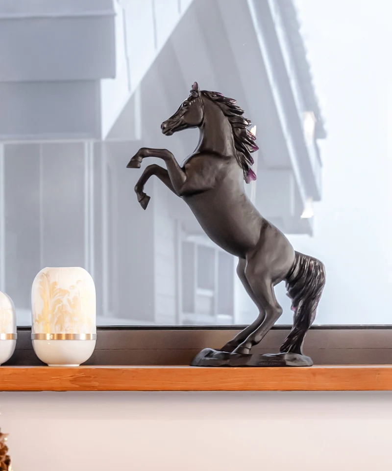 Cheval fougueux Noir 500ex